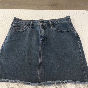 Levi’s black denim skirt